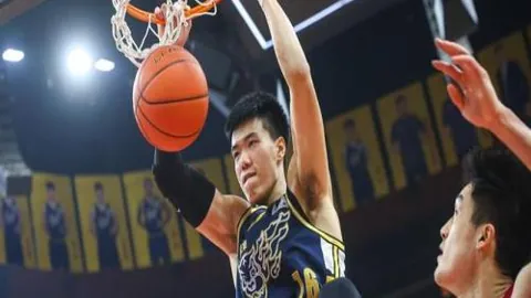 全场激战，精准射门！每日一场足球盛宴，提升技巧，解锁高准确率秘籍！